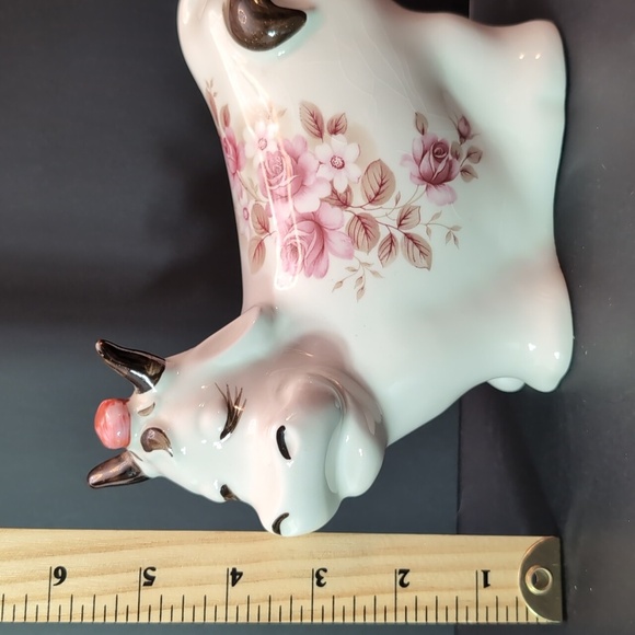 Vintage Rosie the Cow Ceramic White/Pink Floral Coin Bank. - Picture 8 of 9